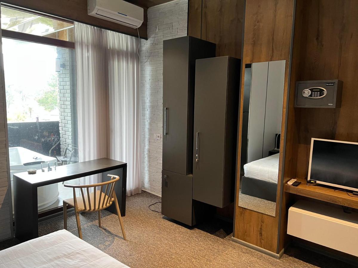 קובולטי Kent Hotel מראה חיצוני תמונה