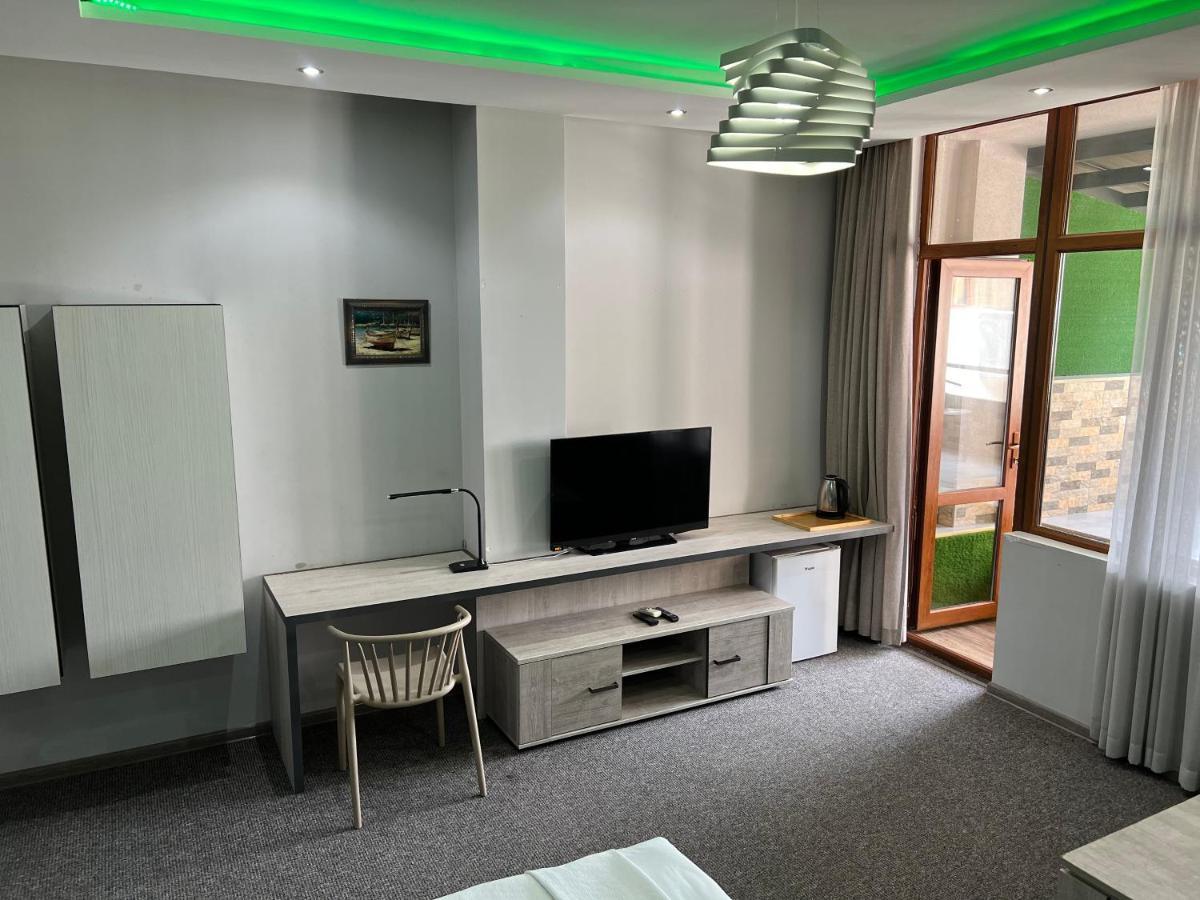 קובולטי Kent Hotel מראה חיצוני תמונה