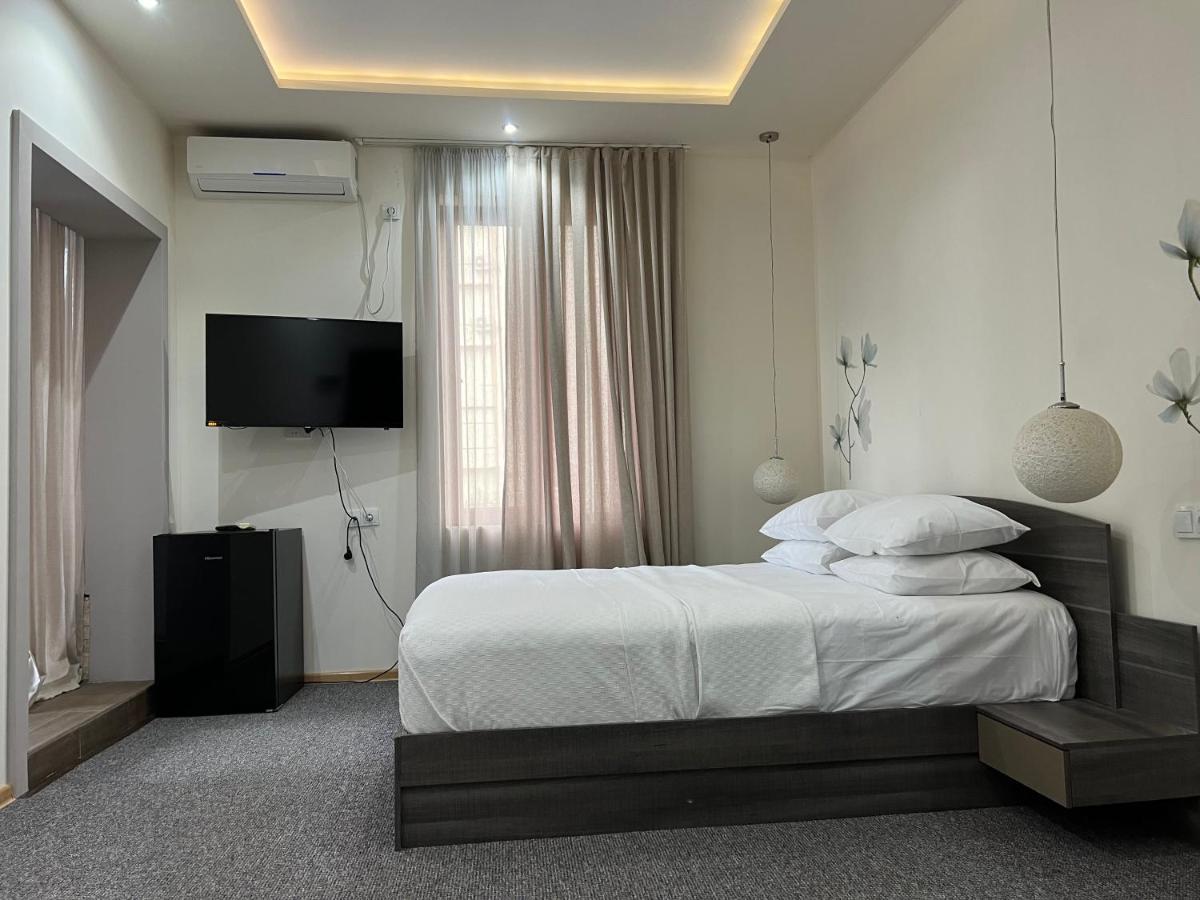 קובולטי Kent Hotel מראה חיצוני תמונה