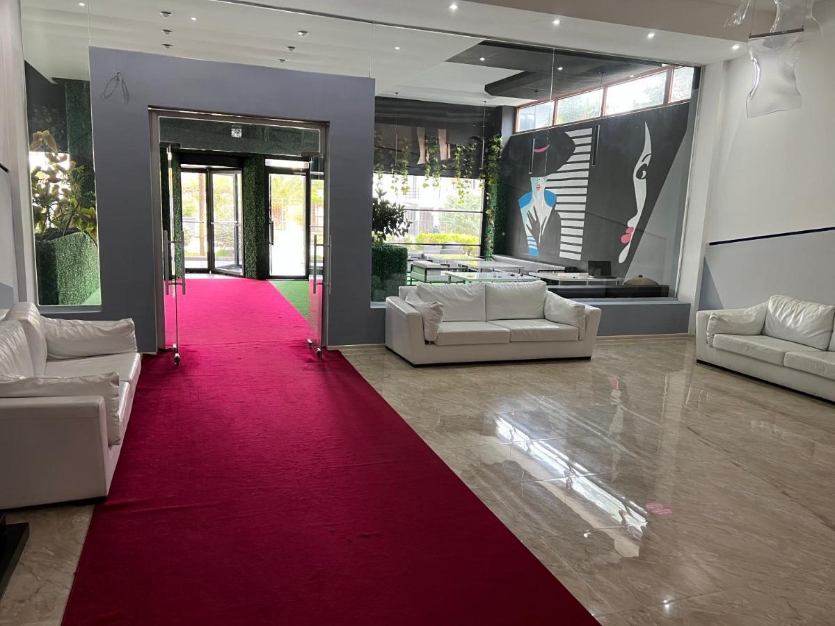 קובולטי Kent Hotel מראה חיצוני תמונה