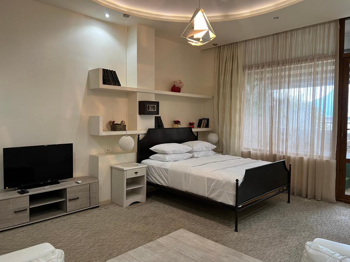 קובולטי Kent Hotel מראה חיצוני תמונה