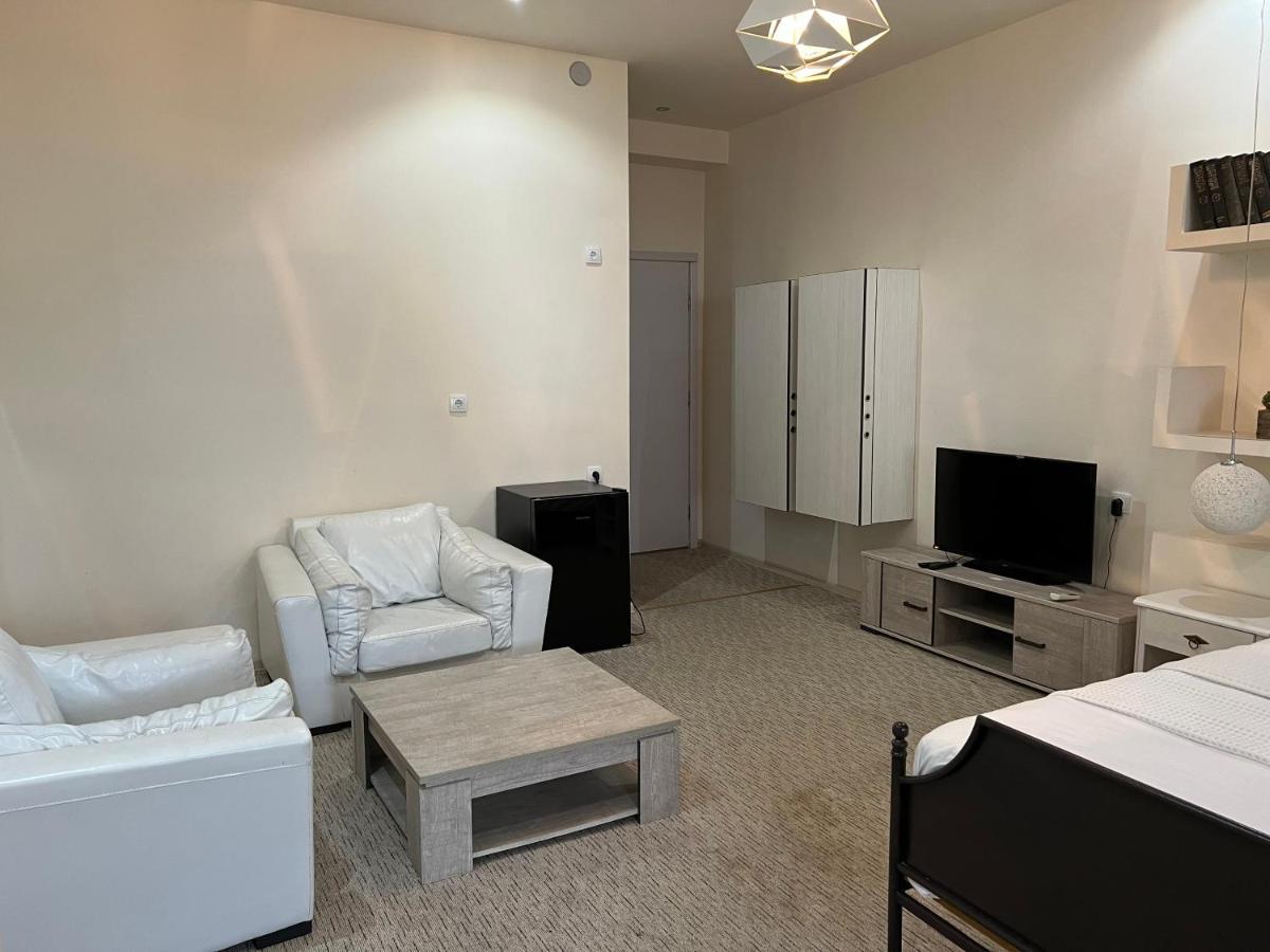 קובולטי Kent Hotel מראה חיצוני תמונה