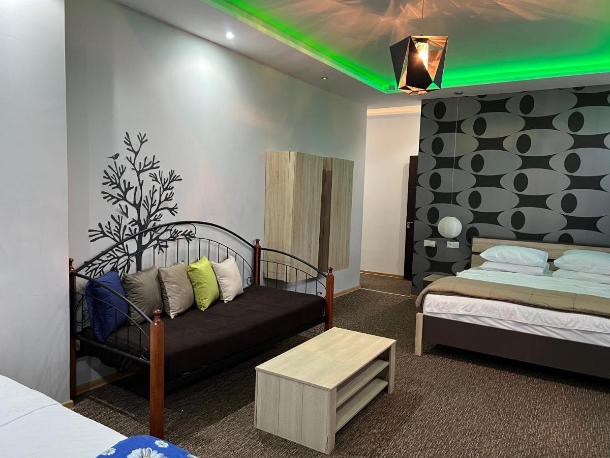 קובולטי Kent Hotel מראה חיצוני תמונה