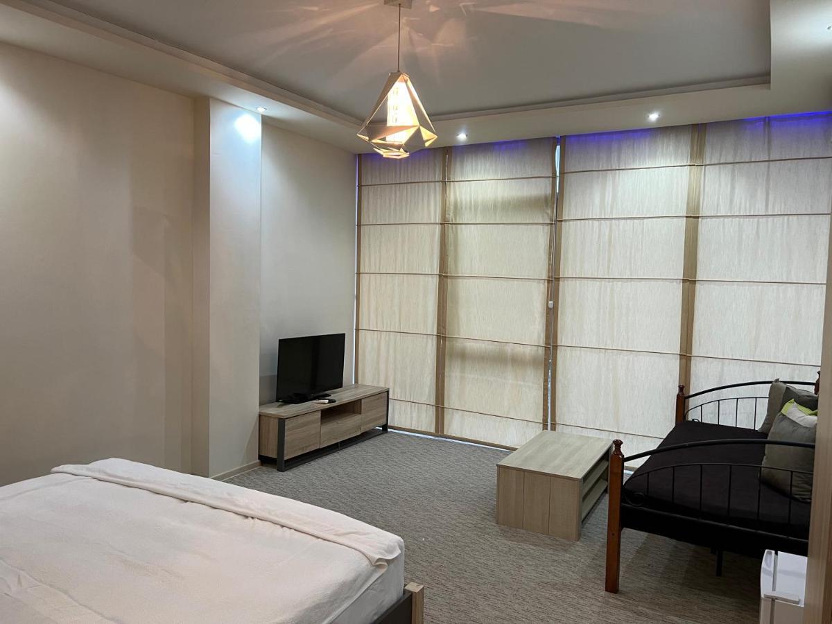 קובולטי Kent Hotel מראה חיצוני תמונה