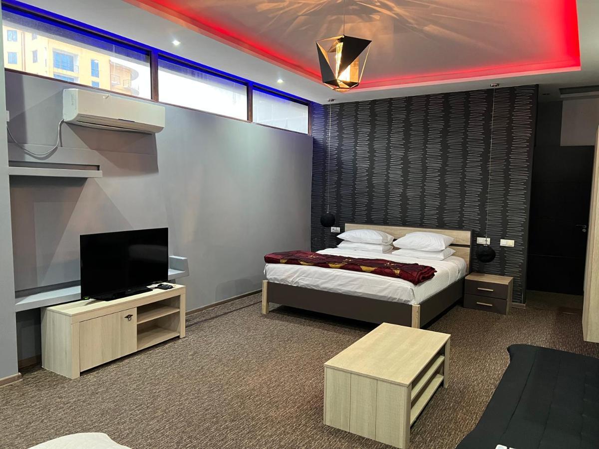 קובולטי Kent Hotel מראה חיצוני תמונה