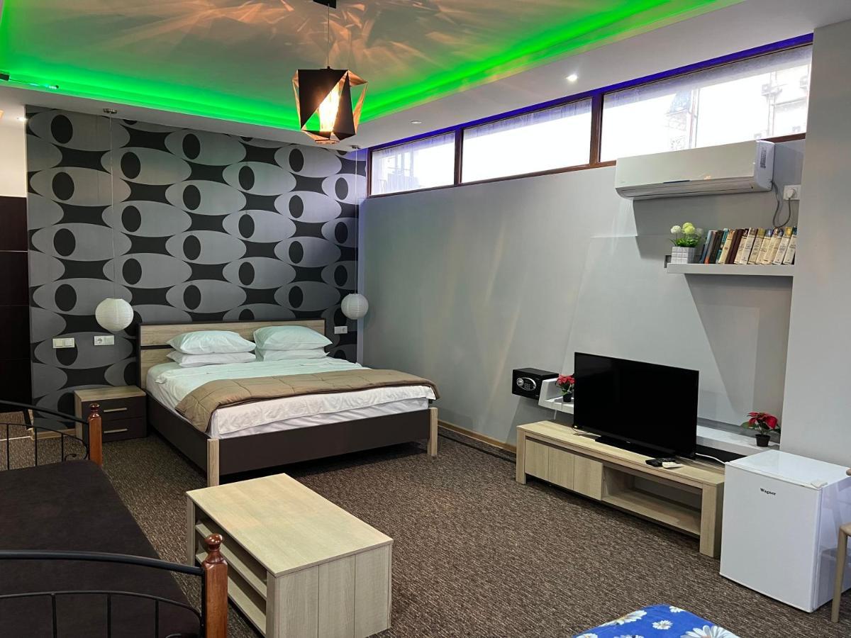 קובולטי Kent Hotel מראה חיצוני תמונה