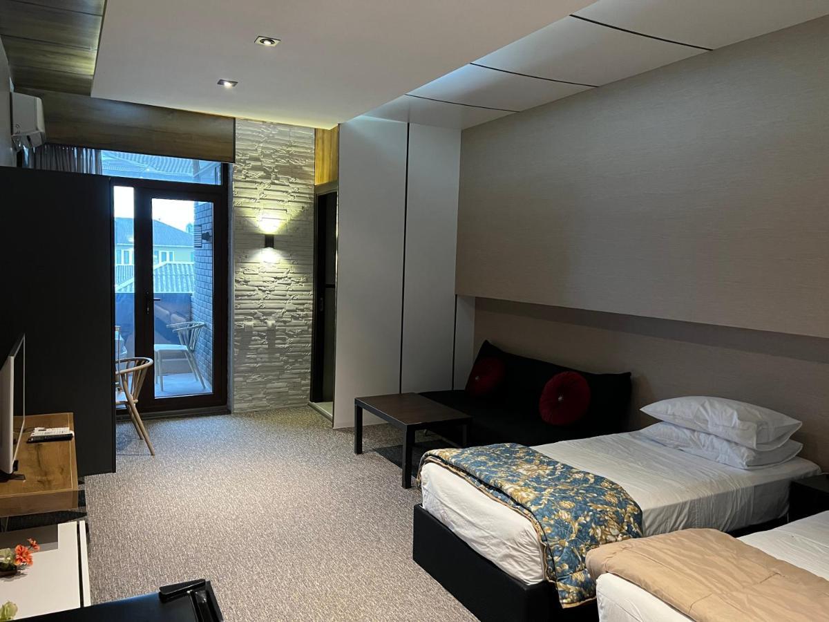 קובולטי Kent Hotel מראה חיצוני תמונה